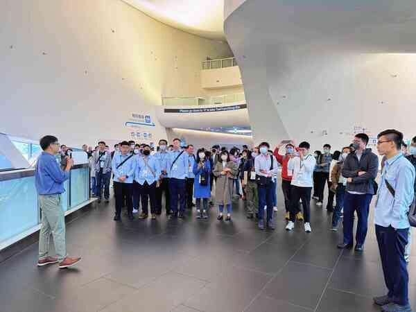 高雄港旅運中心空間及設施參訪