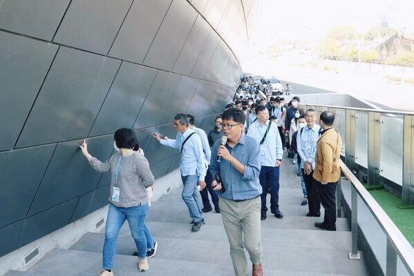 高雄港旅運中心空間及設施參訪