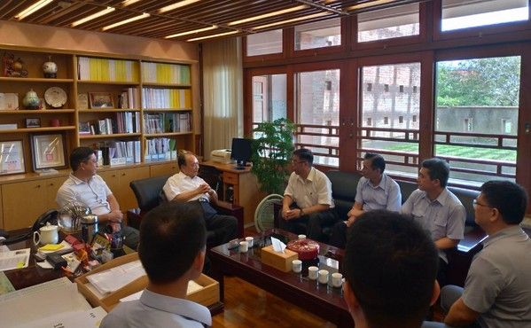 海洋委員會莊慶達政務副主任委員(左三)拜會宜蘭縣副縣長林建榮(左二)