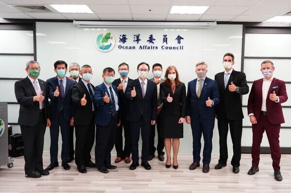 澳洲辦事處至海洋委員會拜會全體合影