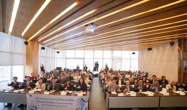 Pic 2|A group photo of attendees to “APEC Workshop on Promoting Women’s Role in Ocean Science towards Sustainable and Inclusive Ocean Governance”. |