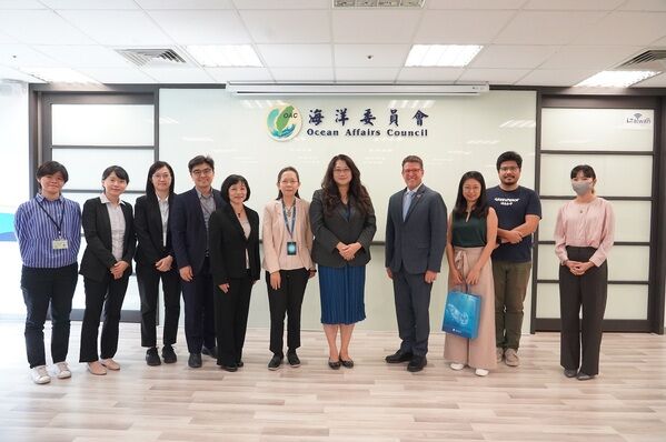 Deputy Minister Hong Meets with Oceans 5, Environmental Justice Foundation, and Greenpeace