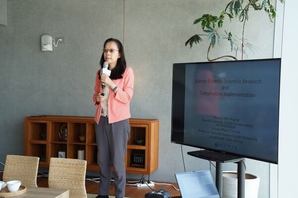 Dr. Huang, Director-General of the Ocean Conservation Administration, shares her experiences of utilizing scientific research in marine conservation