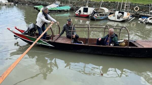 佩德羅‧奧力瓦與淡水舢舨船復造者陳明忠老師及淡水淨灘英國名人彼德交流