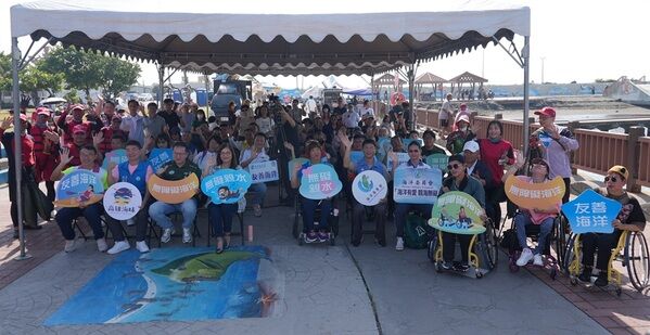 主委與在場貴賓大合照