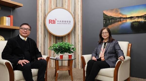 管碧玲主委接受中央廣播電臺《為人民服務》主持人楊憲宏專訪