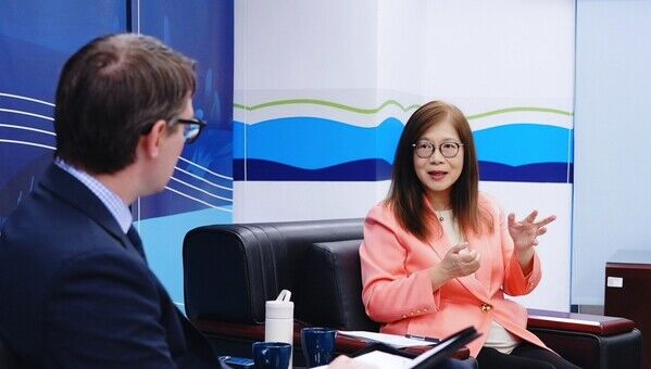美國在台協會高雄分處史崇理處長與海洋委員會主任委員管碧玲會談